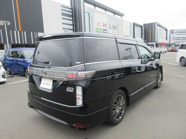 エルグランド3.5 350ハイウェイスター アーバンクロム 4WD