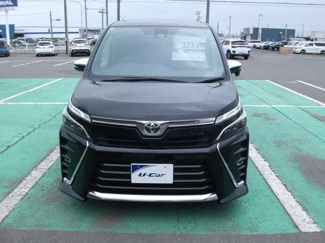 ヴォクシー2.0 ZS 煌III 4WD