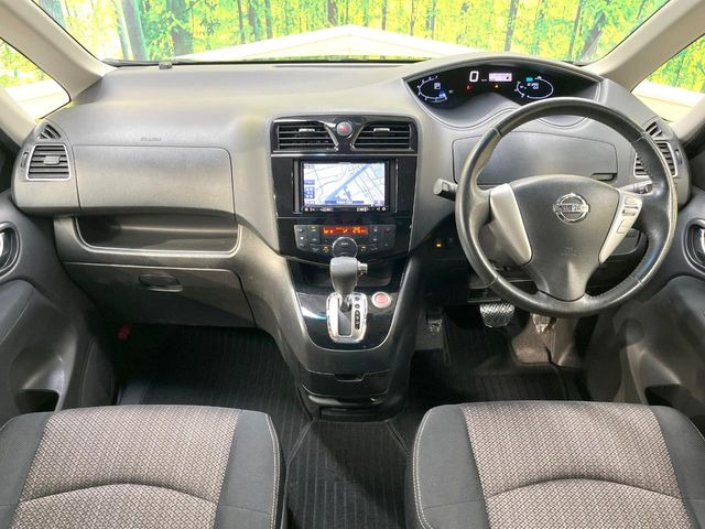 セレナ2.0 ハイウェイスター Vセレクション+Safety S-HYBRID