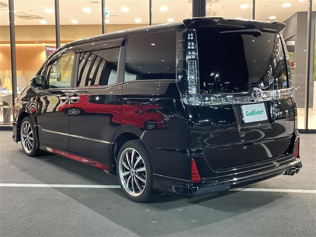 ヴォクシー2.0 ZS 煌
