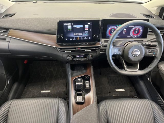 ノートオーラ1.2 G レザーエディション
