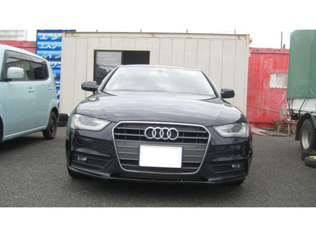 A42.0 TFSI クワトロ 4WD