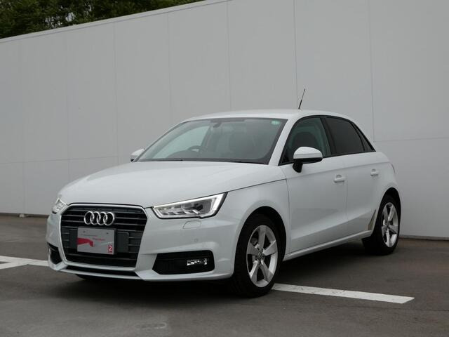 A1スポーツバック1.0 TFSI スポーツ