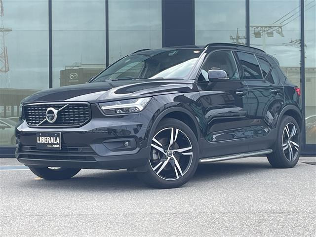 XC40B4 AWD Rデザイン 4WD