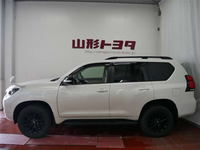 ランドクルーザープラド2.7 TX Lパッケージ マットブラック エディション 4WD