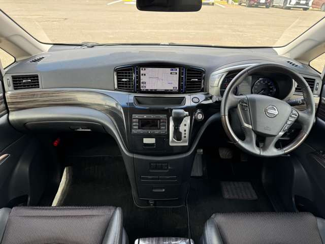 エルグランド2.5 250ハイウェイスターS アーバンクロム 4WD