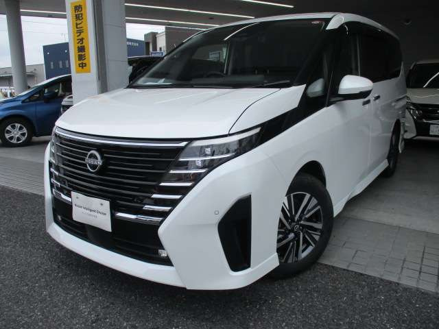 セレナ1.4 e-POWER ハイウェイスターV