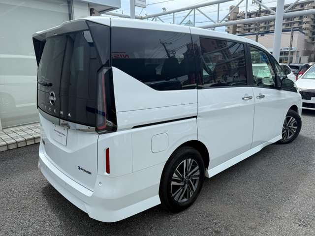 セレナ1.4 e-POWER ハイウェイスターV