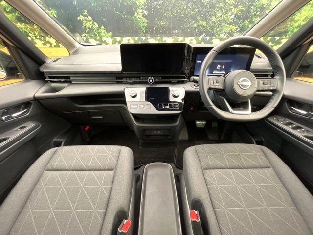 セレナ1.4 e-POWER XV