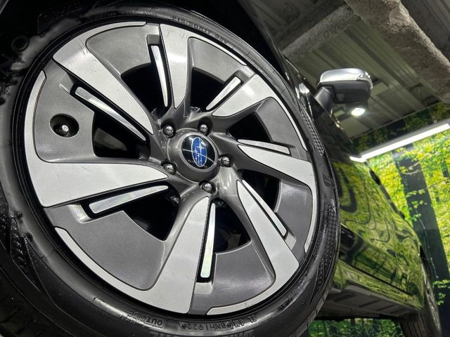 �y����17�C���`�A���~�z�C�[���z�O�ςɃ}�b�`���������A���~�z�C�[���𑕒����Ă���܂��B�e��ЊO�A���~�z�C�[����A�X�^�b�h���X�^�C�����戵�����Ă���܂��B���񂲑��k����������