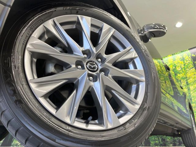 �y����19�C���`�A���~�z�C�[���z�O�ςɃ}�b�`���������A���~�z�C�[���𑕒����Ă���܂��B�e��ЊO�A���~�z�C�[����A�X�^�b�h���X�^�C�����戵�����Ă���܂��B���񂲑��k����������