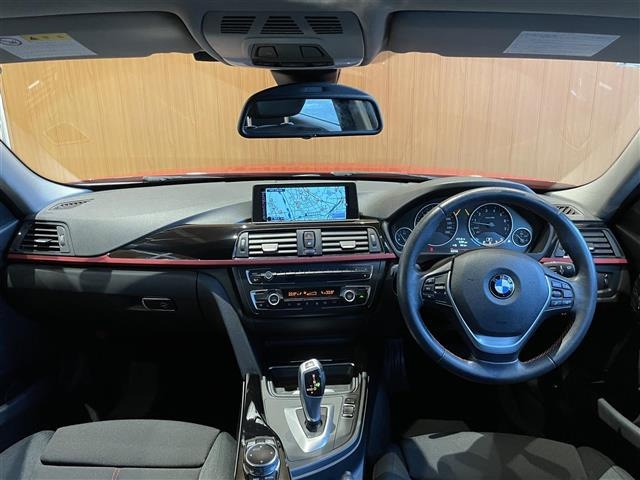 3シリーズセダン320i スポーツ