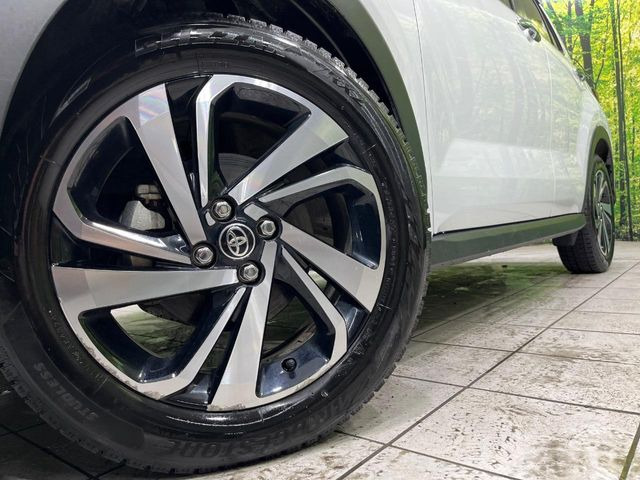 �y����17�C���`�A���~�z�C�[���z�O�ςɃ}�b�`���������A���~�z�C�[���𑕒����Ă���܂��B�e��ЊO�A���~�z�C�[����A�X�^�b�h���X�^�C�����戵�����Ă���܂��B���񂲑��k����������