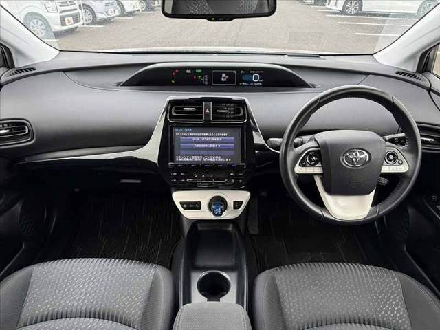 プリウス1.8 S セーフティ プラス