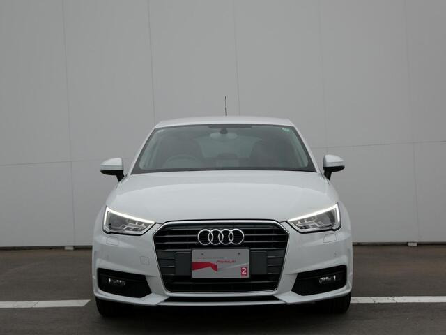 A1スポーツバック1.0 TFSI スポーツ