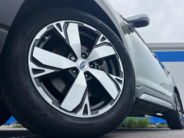 �y����18�C���`�A���~�z�C�[���z�O�ςɃ}�b�`���������A���~�z�C�[���𑕒����Ă���܂��B�e��ЊO�A���~�z�C�[����A�X�^�b�h���X�^�C�����戵�����Ă���܂��B���񂲑��k����������