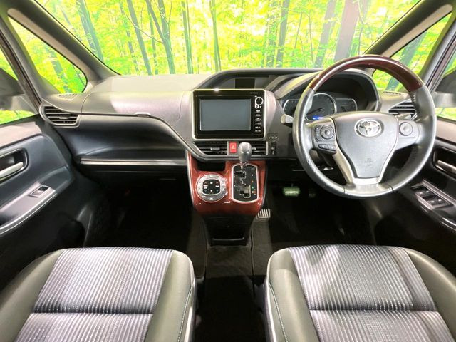 ヴォクシー2.0 ZS