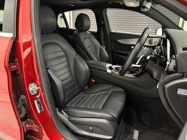 GLCクーペ220d 4マチック スポーツ 本革仕様 4WD