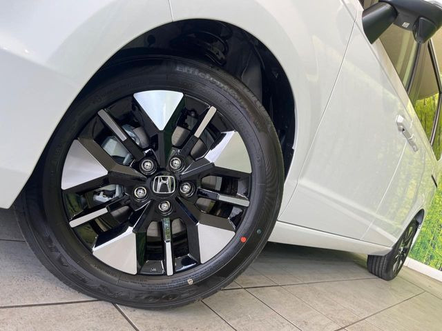 �y16�C���`�A���~�z�C�[���z�O�ςɃ}�b�`�����A���~�z�C�[���𑕒����Ă���܂��B�e��A���~�z�C�[����A�X�^�b�h���X�^�C�����戵�����Ă���܂��B���񂲑��k����������