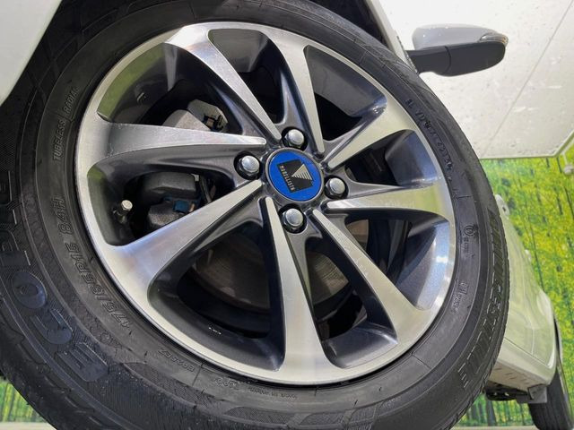 �y15�C���`�A���~�z�C�[���z�O�ςɃ}�b�`�����A���~�z�C�[���𑕒����Ă���܂��B�e��A���~�z�C�[����A�X�^�b�h���X�^�C�����戵�����Ă���܂��B���񂲑��k����������