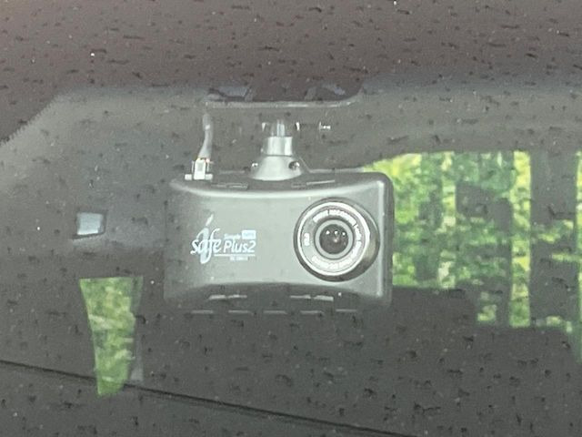 【ドライブレコーダー】ドライブレコーダー装備!走行中はもちろん、あおり運転や事故に遭遇した際、映像で記録し、万一のリスクに備えます。※記録用SDカードはお客様ご自身でご準備いただく必要があります。