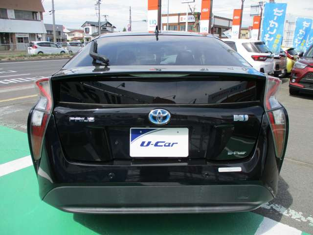 プリウス1.8 S セーフティ プラス E-Four 4WD