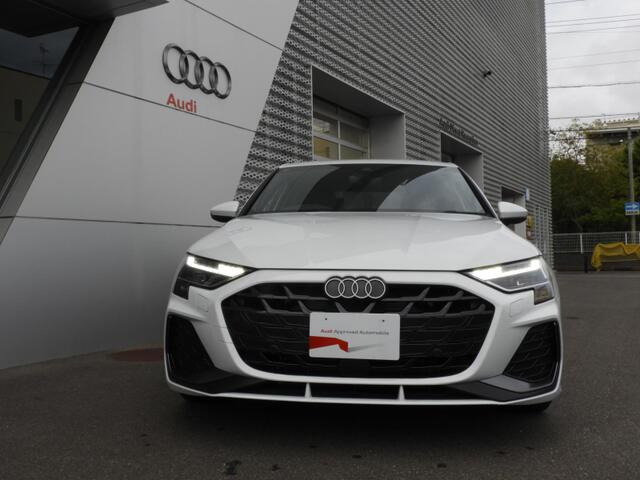 A3セダン30 TFSI Sライン