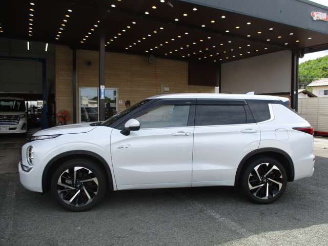 アウトランダーPHEV 2.4 P 4WD