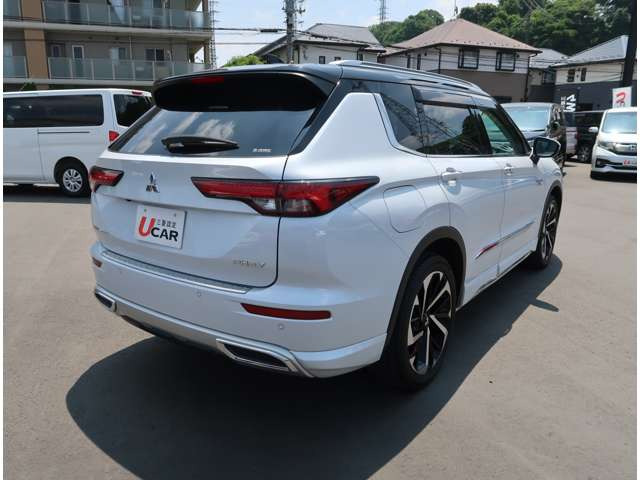 アウトランダーPHEV 2.4 P 4WD