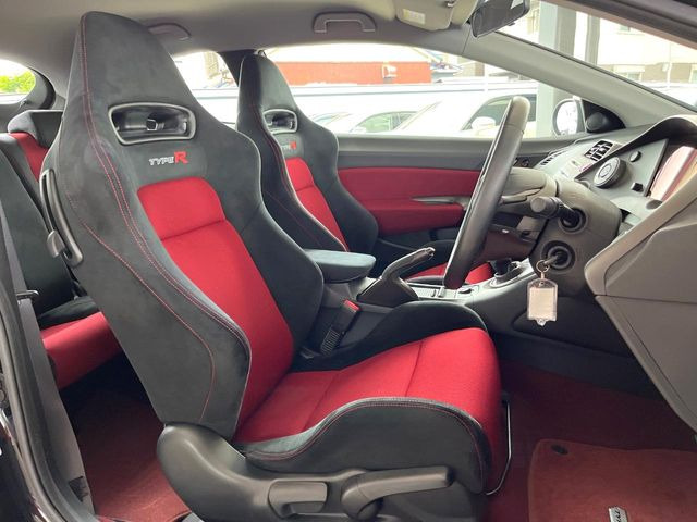 �^�]�Ȃ܂��ɂ͏\���ȃX�y�[�X������A�啿�ȕ��ł��������^�]���Ă�����������ł��B