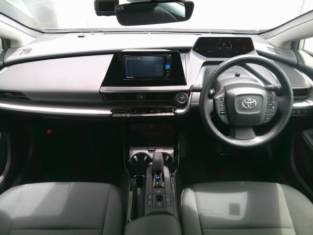 プリウス1.8 X E-Four 4WD