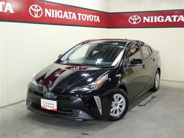 プリウス1.8 S セーフティ プラスII E-Four 4WD