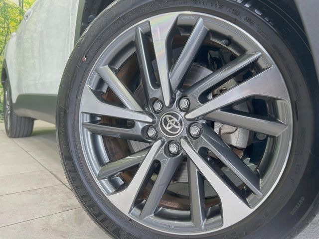 �y����18�C���`�A���~�z�C�[���z�O�ςɃ}�b�`���������A���~�z�C�[���𑕒����Ă���܂��B�e��ЊO�A���~�z�C�[����A�X�^�b�h���X�^�C�����戵�����Ă���܂��B���񂲑��k����������