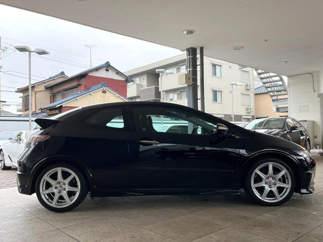 ���Ђł́A�S�ԁw�C�����Ȃ��x�̂��Ԃ̂ݎ�舵���Ă���܂��B��C�o�C���[�ɂ�錵�I�����d����̌�A���Ɍ�̎ԗ��`�F�b�N���s���A�l�N�X�e�[�W���F�肵�����i���Ȓ��ÎԂ����񋟂��Ă���܂��B