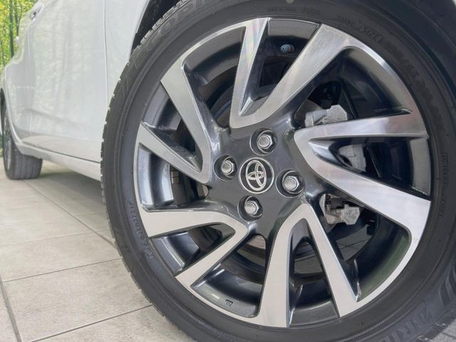 �y����16�C���`�A���~�z�C�[���z�O�ςɃ}�b�`���������A���~�z�C�[���𑕒����Ă���܂��B�e��ЊO�A���~�z�C�[����A�X�^�b�h���X�^�C�����戵�����Ă���܂��B���񂲑��k����������
