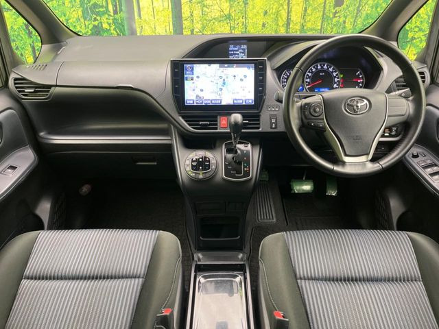 ヴォクシー2.0 ZS
