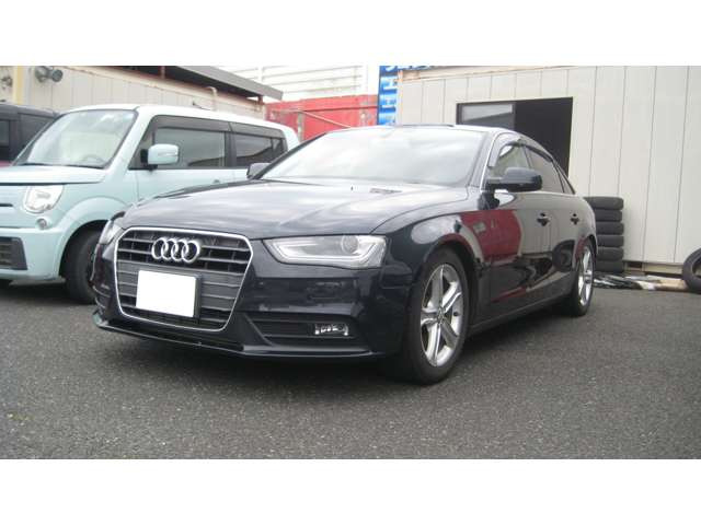 A42.0 TFSI クワトロ 4WD