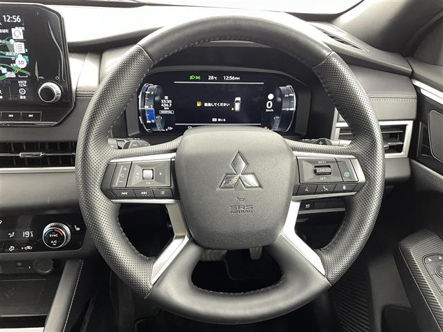 アウトランダーPHEV 2.4 ブラック エディション 4WD