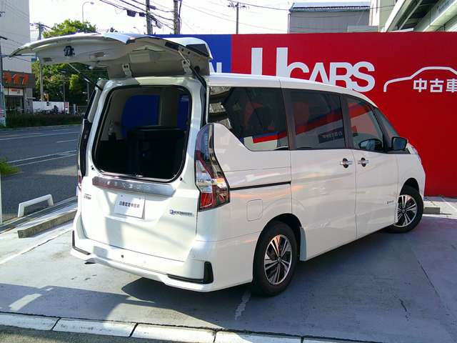 セレナ1.2 e-POWER ハイウェイスターV