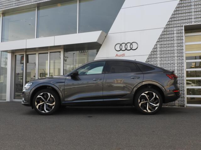 Q8スポーツバック e-tron55 クワトロ Sライン 4WD