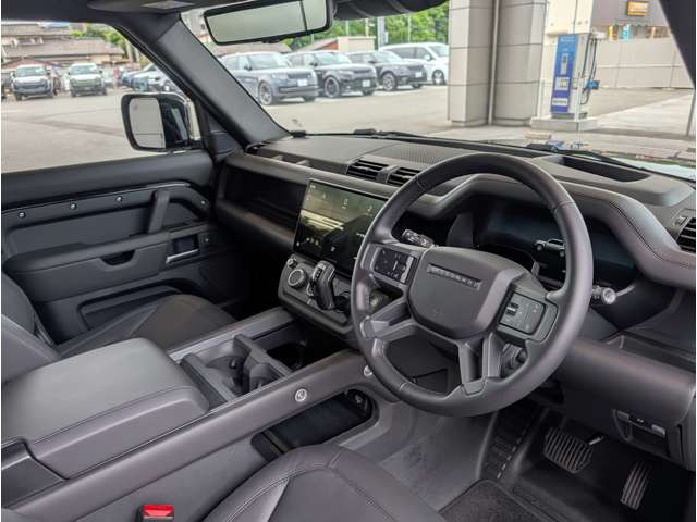 ディフェンダー110 X ダイナミック HSE 3.0L D350 ディーゼル 4WD