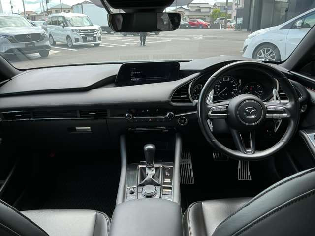 MAZDA3ファストバック2.0 20S Lパッケージ