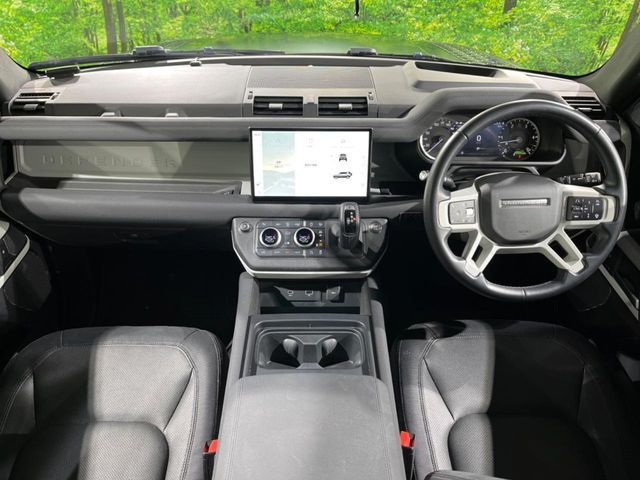 ディフェンダー110 X ダイナミック SE 3.0L D300 ディーゼル 4WD