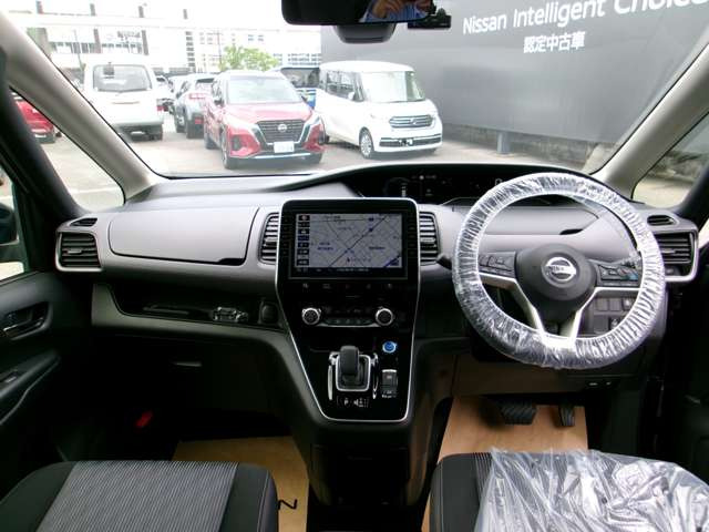 セレナ1.2 e-POWER ハイウェイスターV