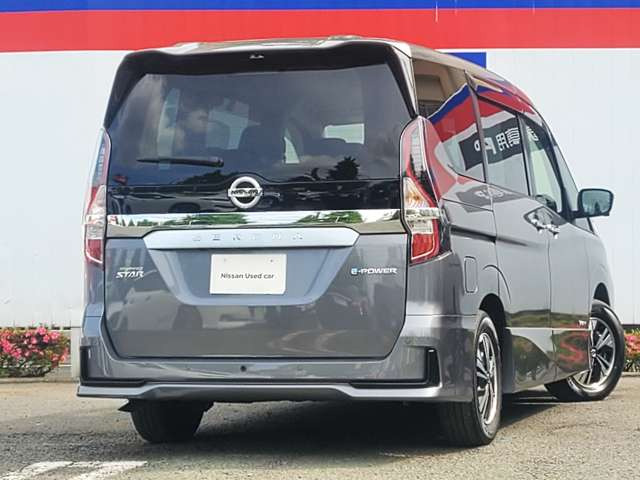 セレナ1.2 e-POWER ハイウェイスターV