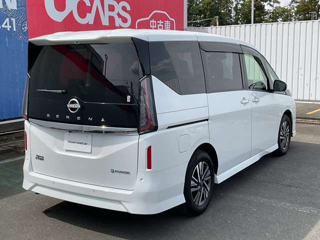セレナ1.4 e-POWER ハイウェイスターV