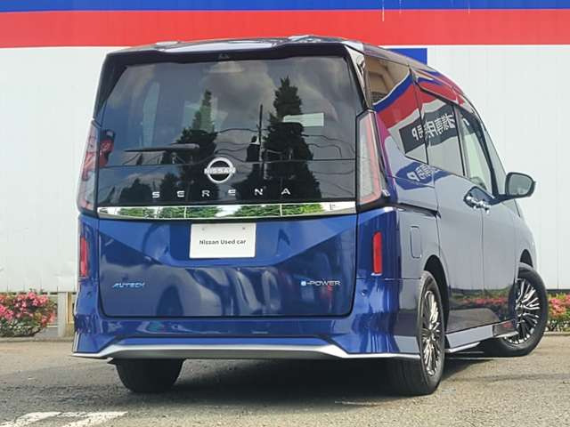 セレナ1.4 e-POWER AUTECH