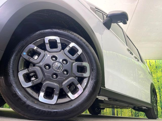 �y�����A���~�z�C�[���z�O�ςɃ}�b�`���������A���~�z�C�[���𑕒����Ă���܂��B�e��ЊO�A���~�z�C�[����A�X�^�b�h���X�^�C�����戵�����Ă���܂��B���񂲑��k����������