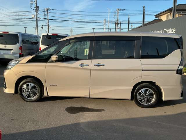 セレナ1.2 e-POWER ハイウェイスターV