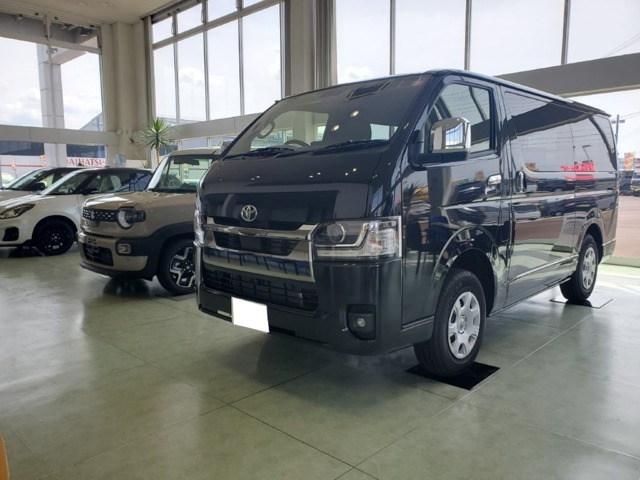 ハイエースバン